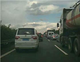 深圳天氣的秒晴秒雨，PCB小編想問這番酸爽滋味你還能hold住嗎？