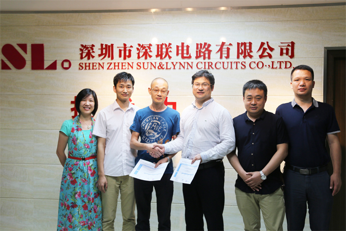 又一次親密接觸！Philips與深聯(lián)電路簽訂未來三年的深度合作協(xié)議