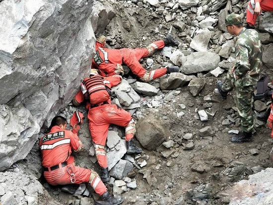祈福四川茂縣‖逝者安息，生者堅強