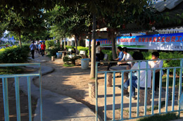 深聯(lián)電路前門外花園